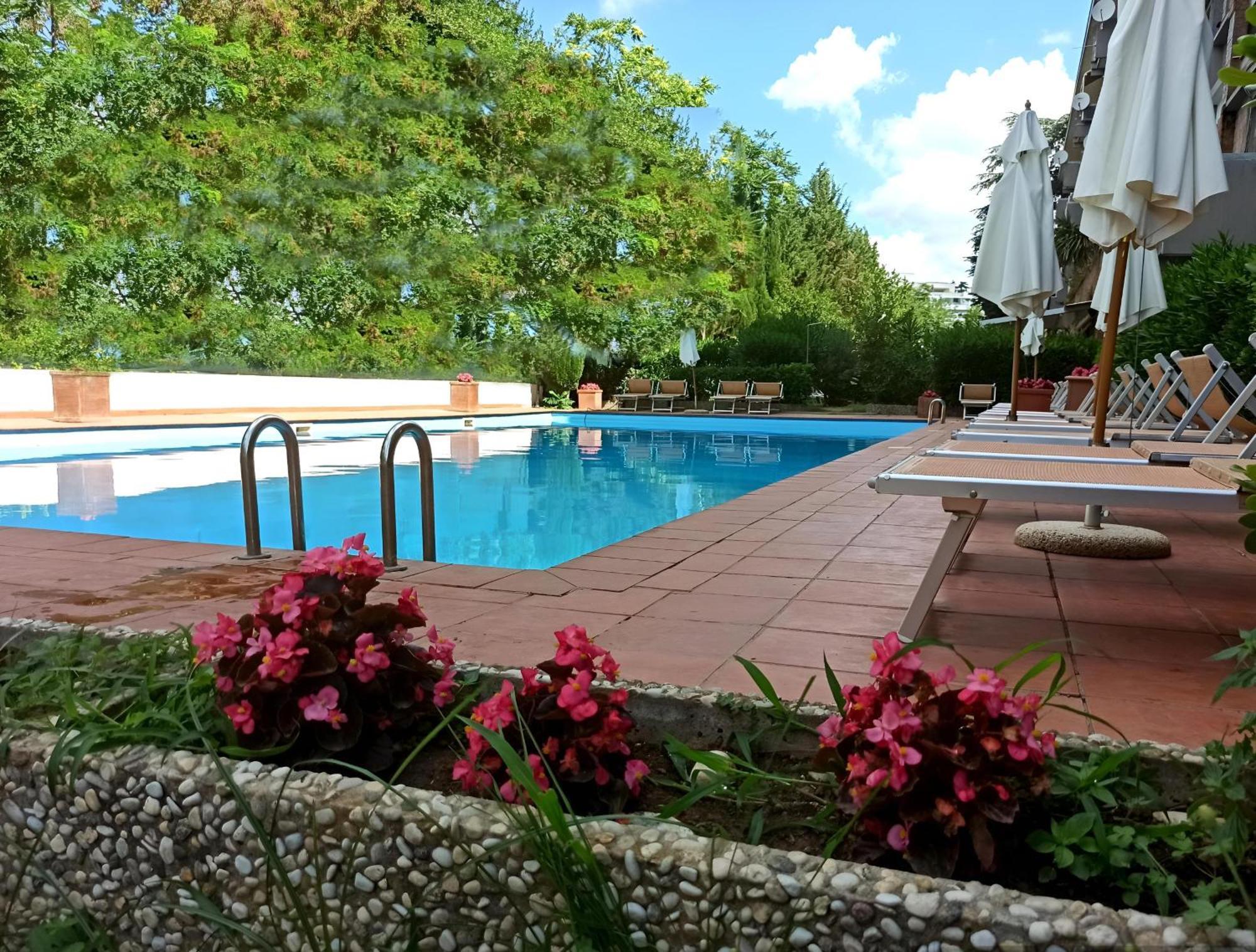 Aurelia Antica Terrace Apt Free Pool And Parking Roma Dış mekan fotoğraf